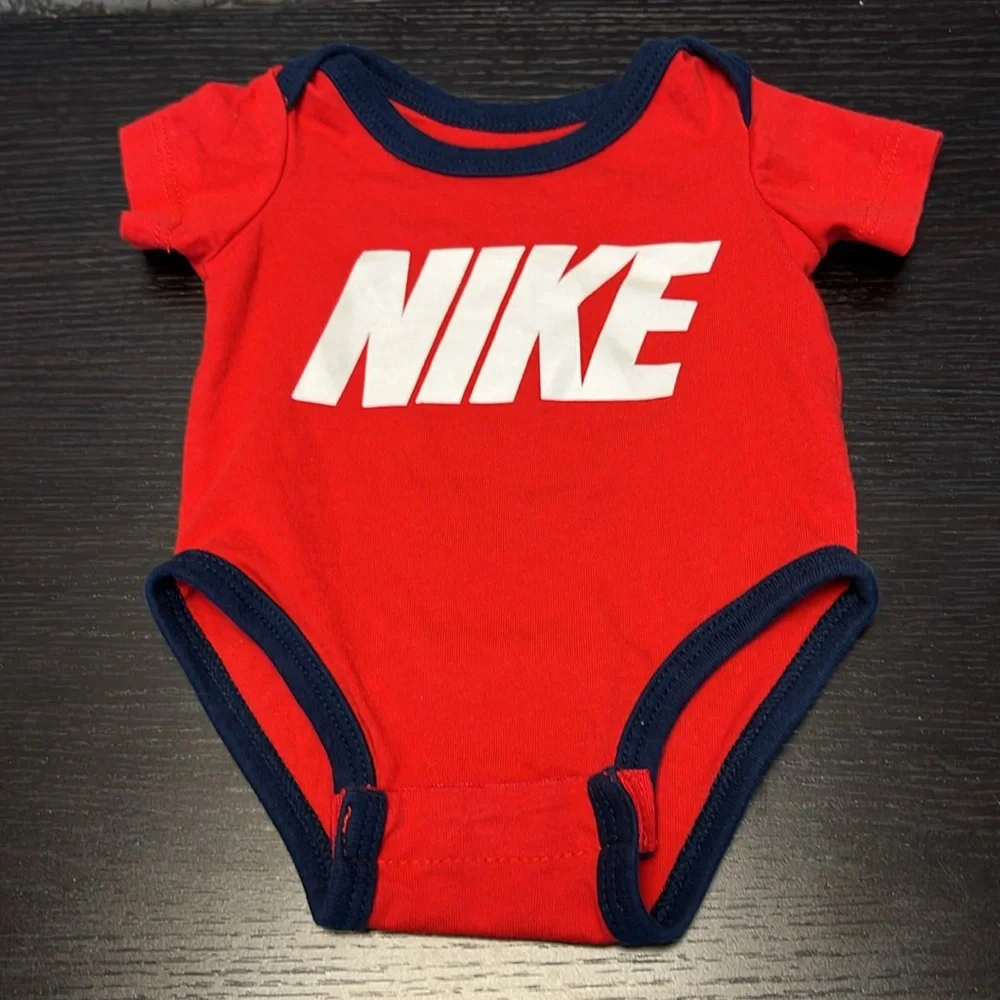 ‎Nike